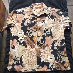 Tori Richard; Size Large; 100% Cotton; Aloha Shirt; *Small stain on the back.